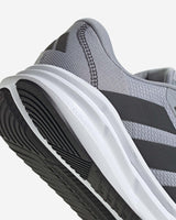 S5714691_UNIcl005