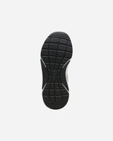 S5877979_08cl002