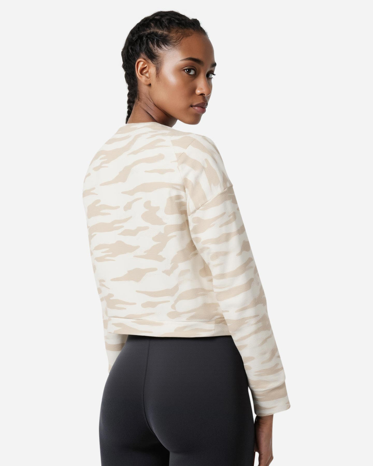 S5902919_CAMO32_cl004