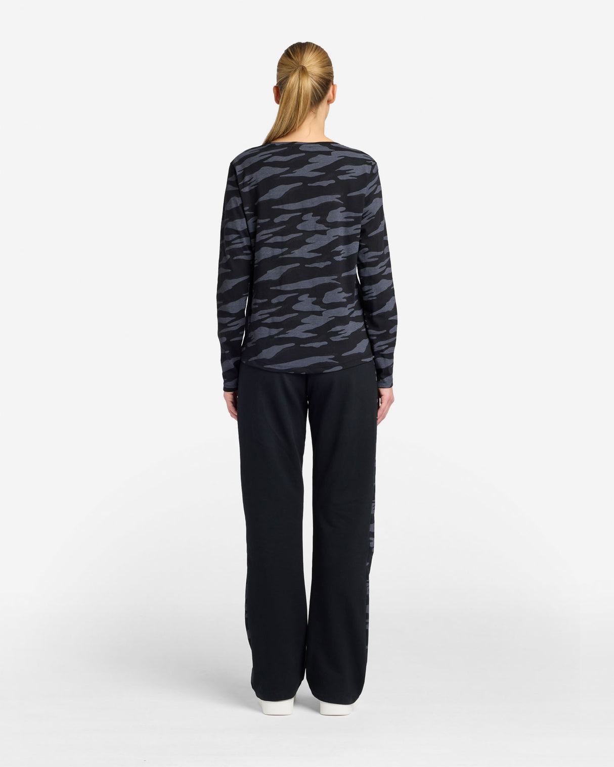 S5902925_CAMO34_cl003