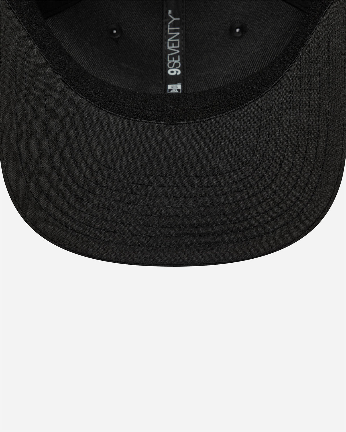 S5977279_001cl005