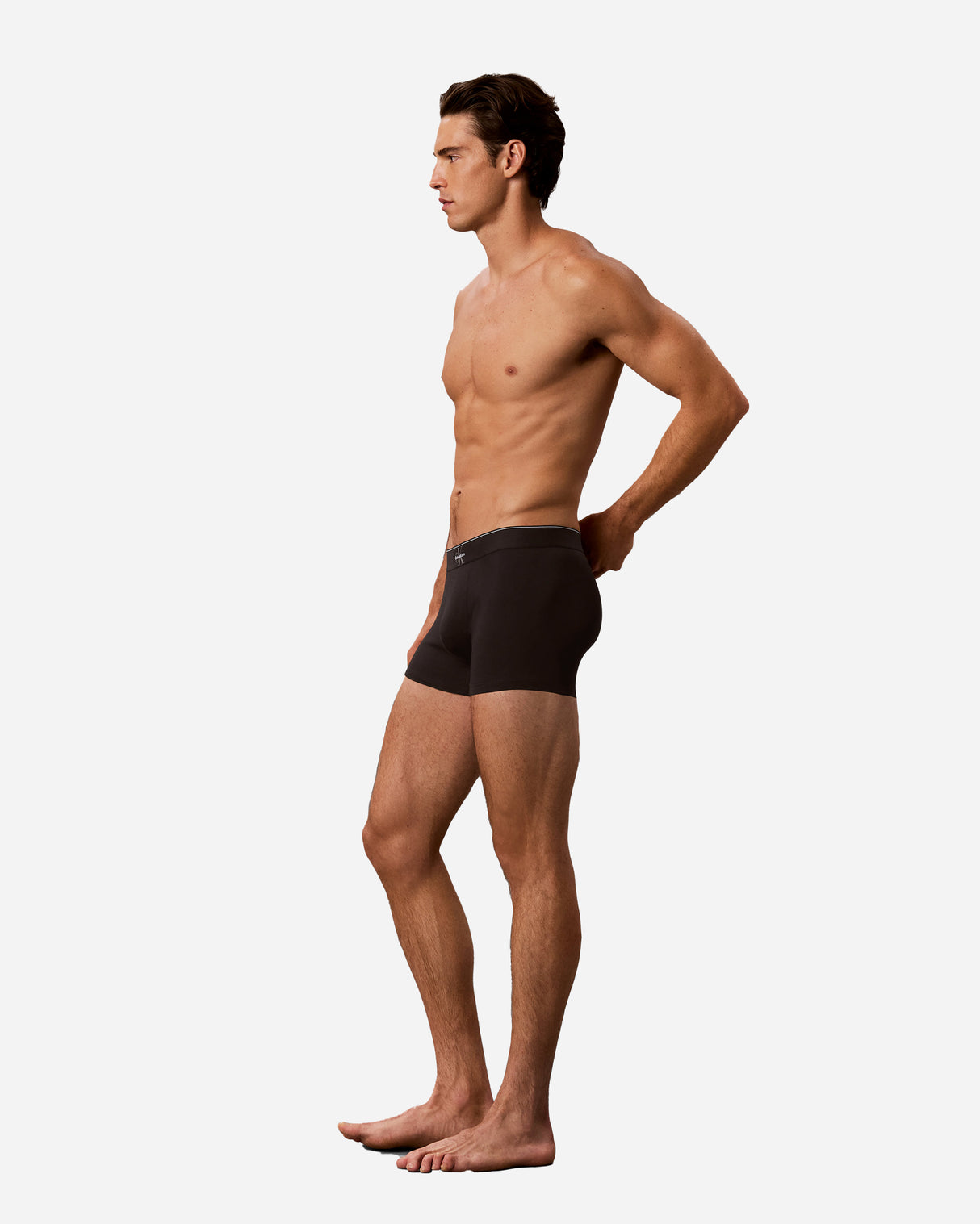 S6103387_UNIcl004